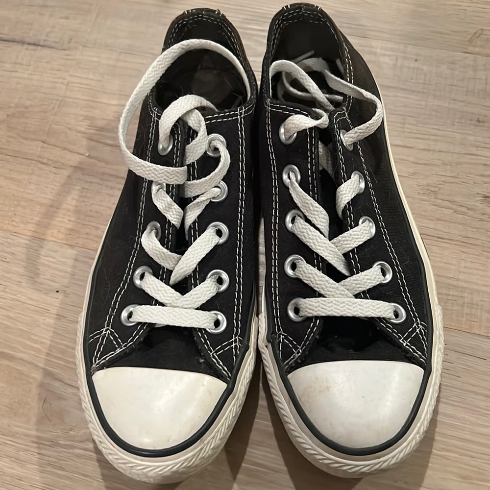 Converse - Picture 1 of 1